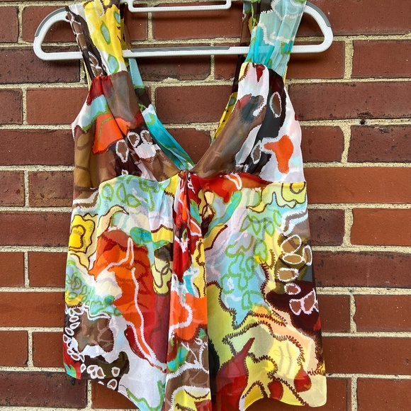 Diane Von Furstenberg sleeveless silk top, ladies size 12, colorful cropped top - Picture 3 of 4